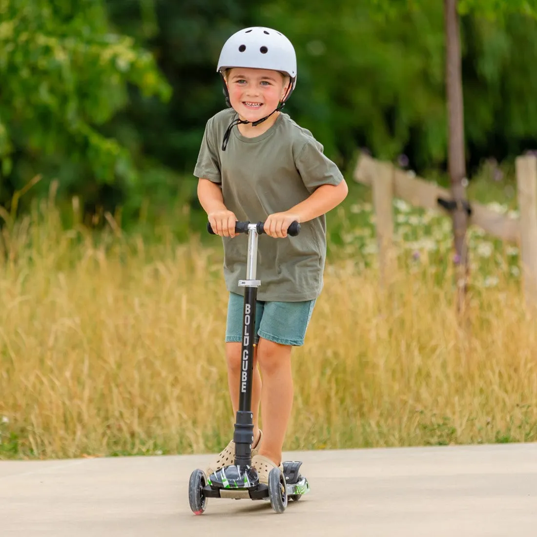 BOLD CUBE Big 3 Wheel Scooters - Assortierte Farben